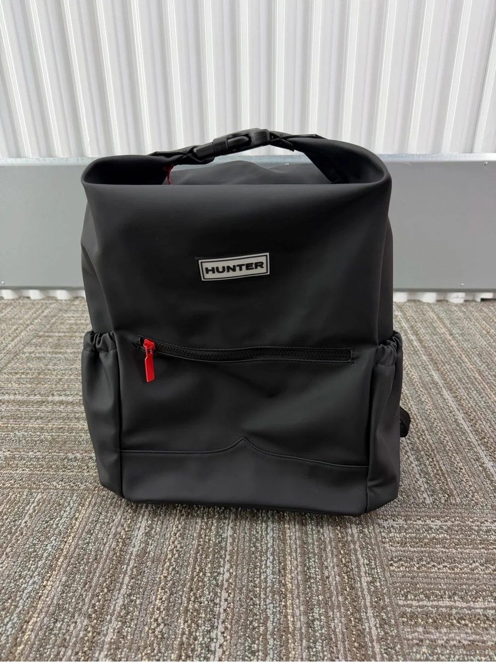Hunter | Black Backpack Top Clip NWT
